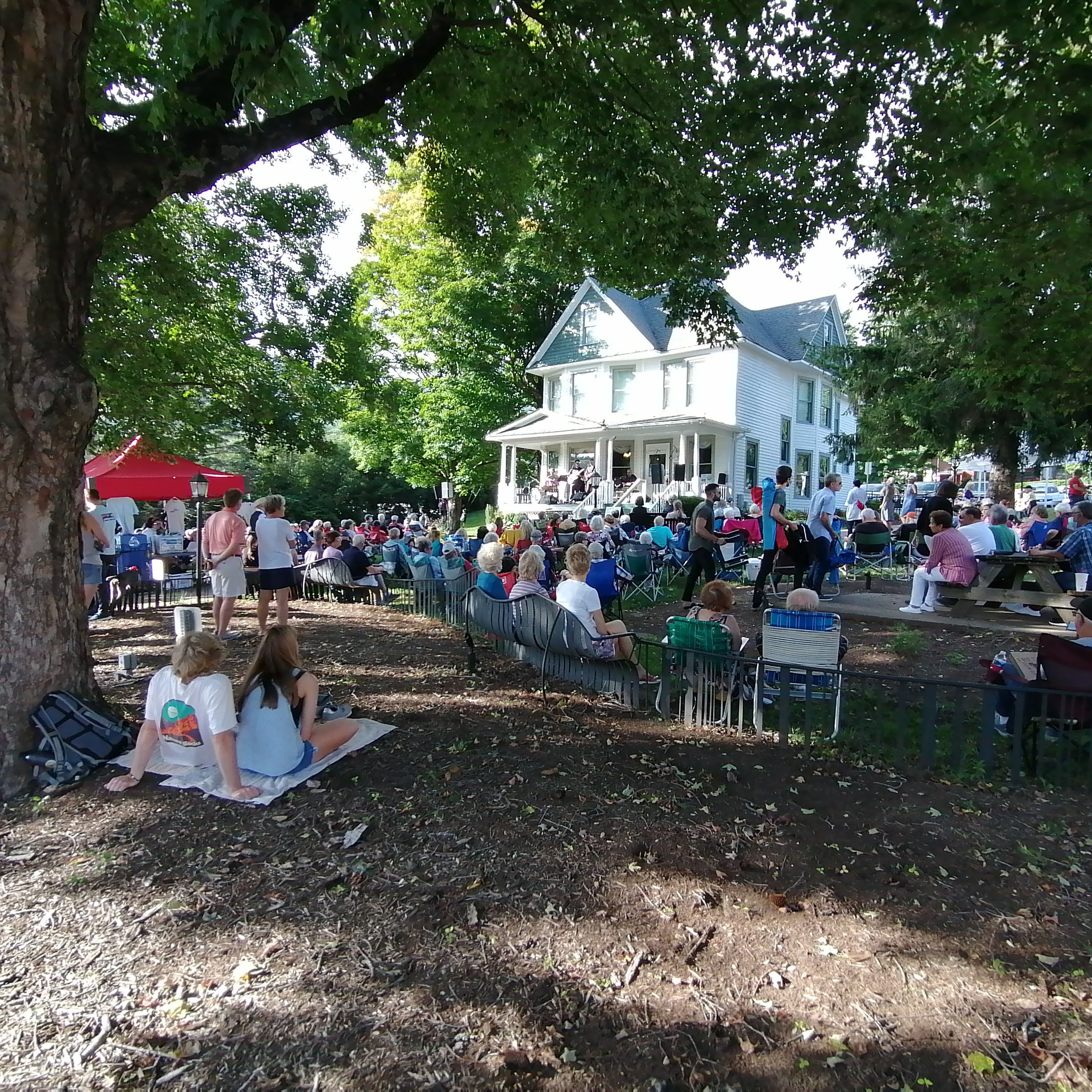 Jones House Concerts.jpg